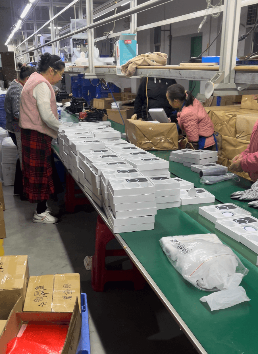 How We Helped an International Brand Build a High-Quality 7-in-1 Power Bank Charging Kit Solution 6 The production scale, manufacturing standards and processes, quality inspection procedures of Maoqiu Factory