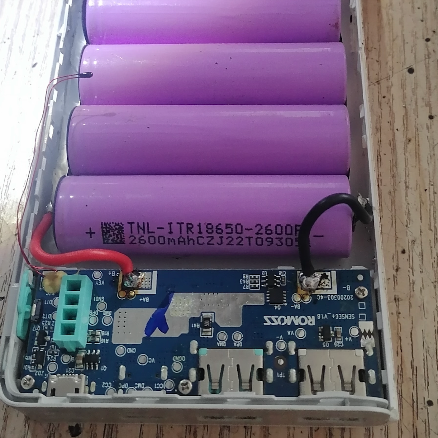 How to choose charging batteries of different prices and types